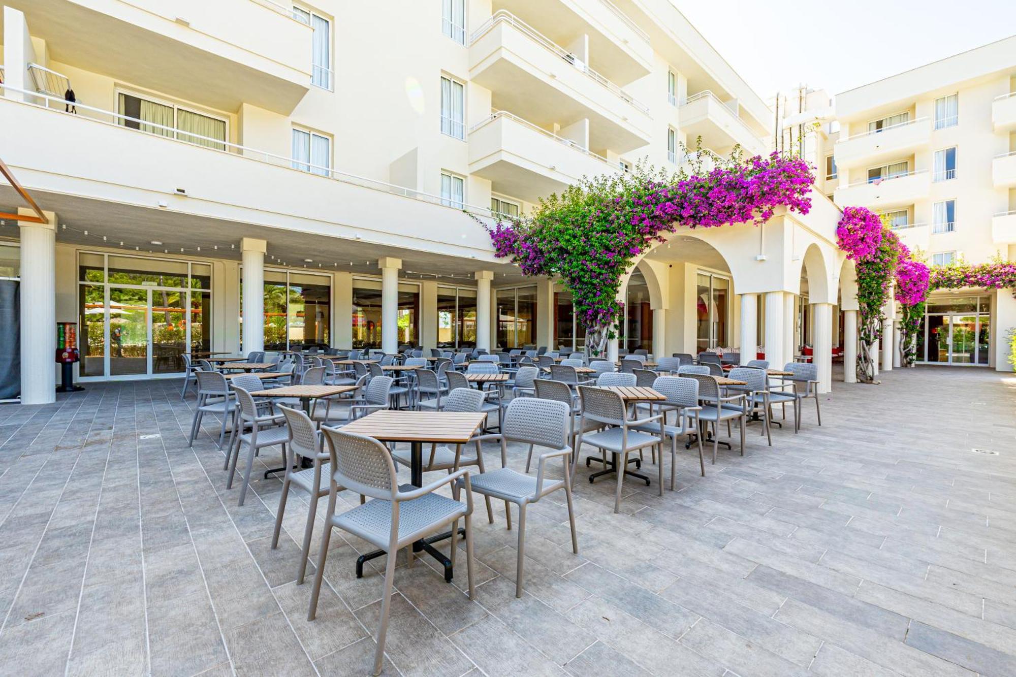 Hotel Rosella Affiliated By Intelier Sa Coma  Eksteriør billede