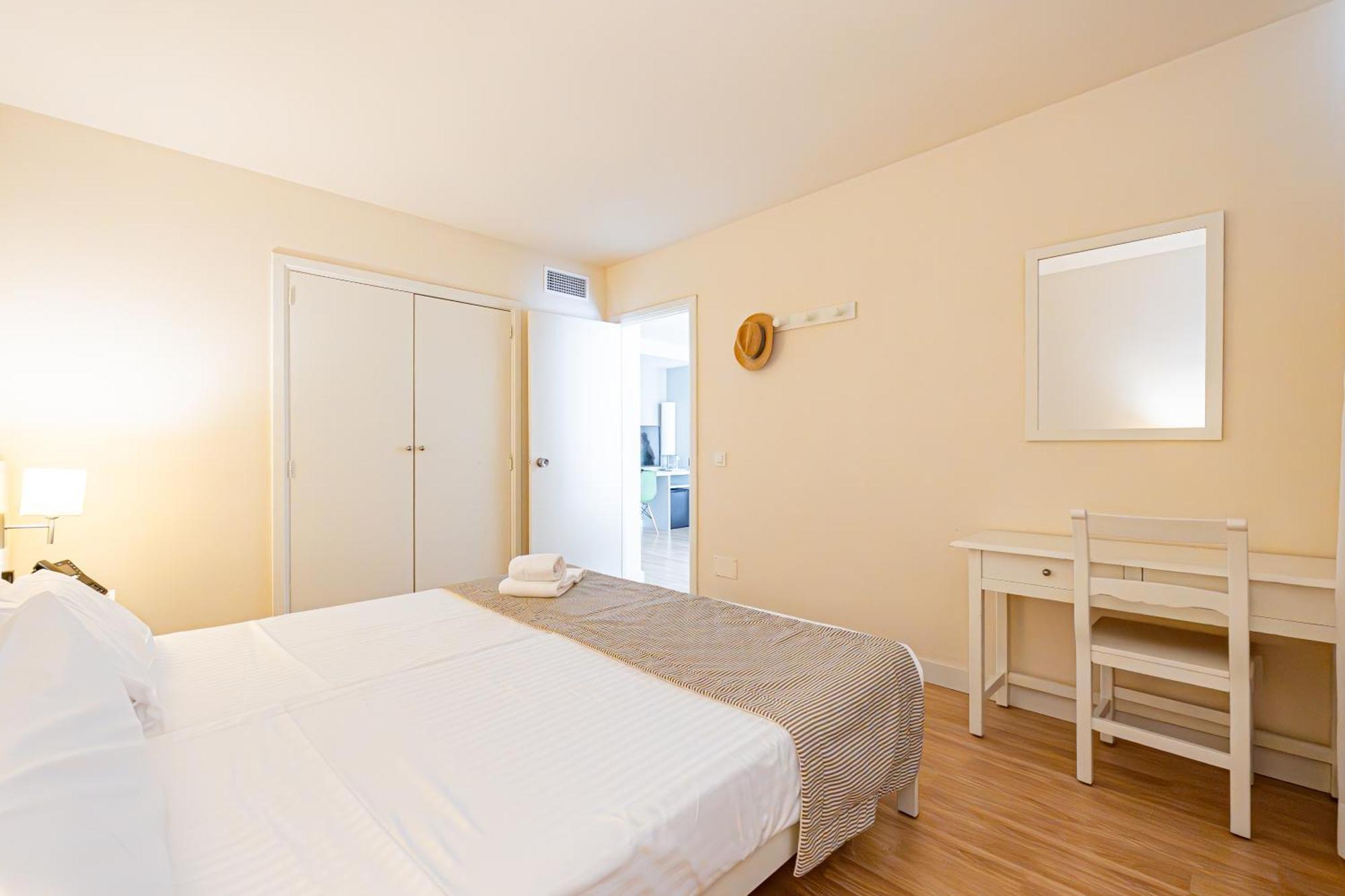 Hotel Rosella Affiliated By Intelier Sa Coma  Eksteriør billede